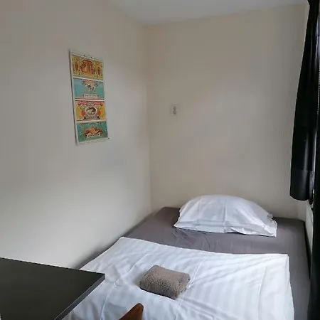 Lela Szálloda 2*