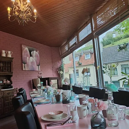 Lela Valkenburg aan de Geul