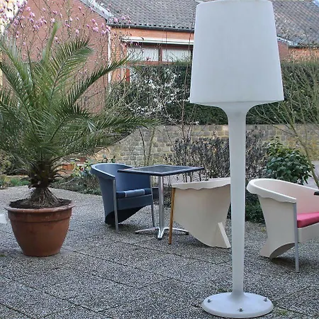 Lela Valkenburg aan de Geul