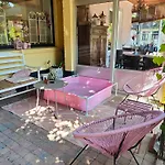 Lela Valkenburg aan de Geul