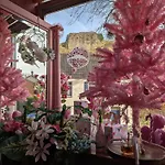 Lela Hotel