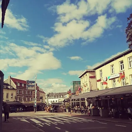 Lela Valkenburg aan de Geul