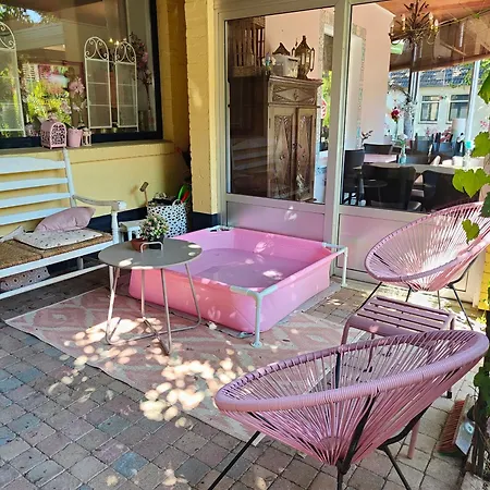 Lela Valkenburg aan de Geul