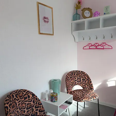 Pink Lela 2* 法尔肯堡