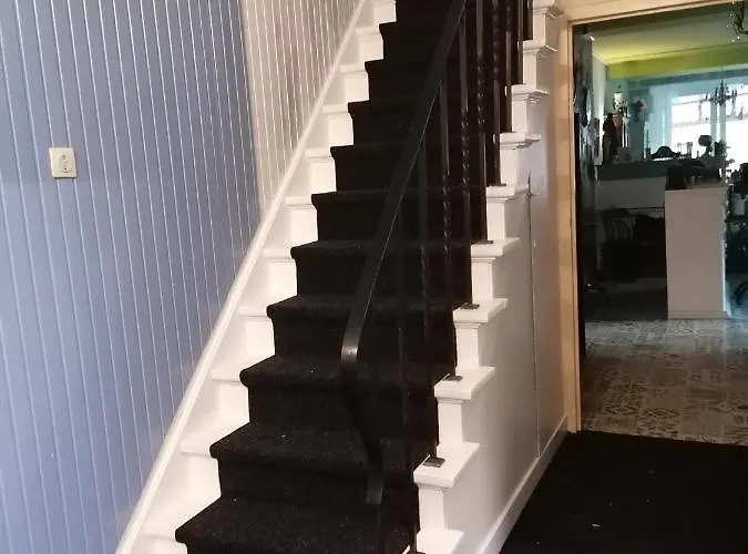 Lela Valkenburg aan de Geul