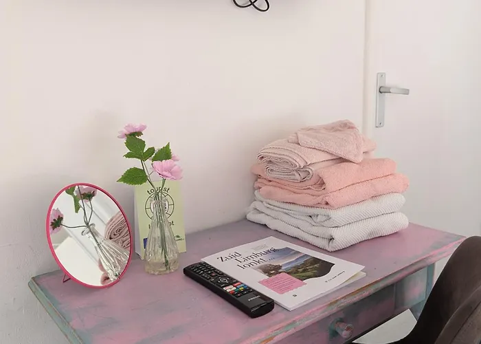 Lela فندق Valkenburg aan de Geul