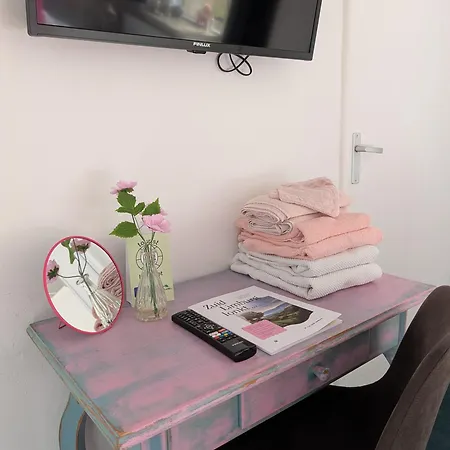 Pink Lela Ξενοδοχείο Valkenburg aan de Geul